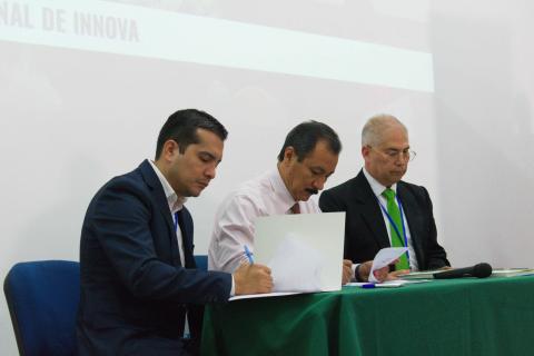 Firma Carta de Adhesión a la Red INNOVA